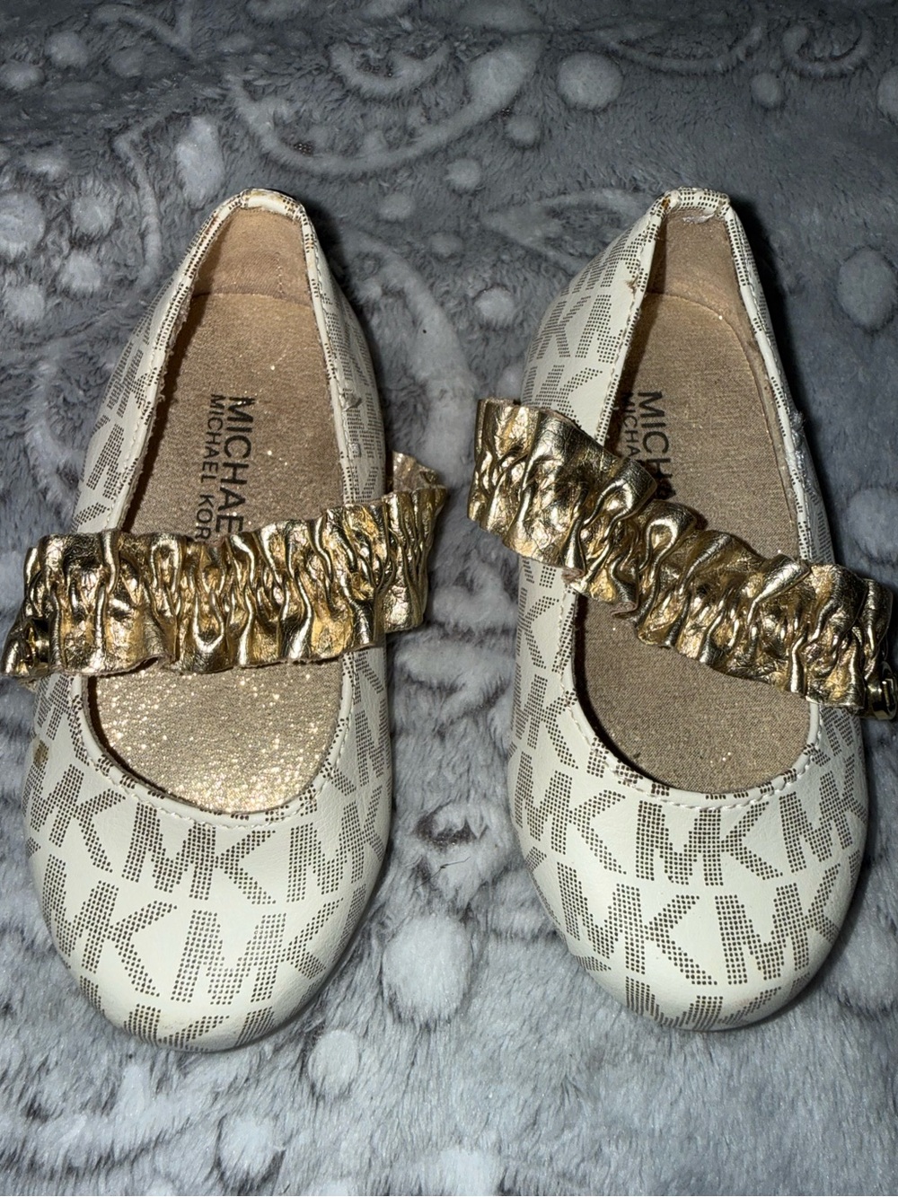 Michael Kors Girls Rover Ruffle MK Logo Mary Jane Flats Size 5 New No Box